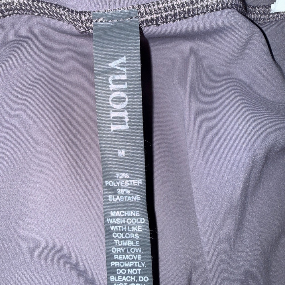 Vuori Daily Leggings. Size M . NWT. Sawyer - Picture 4 of 6